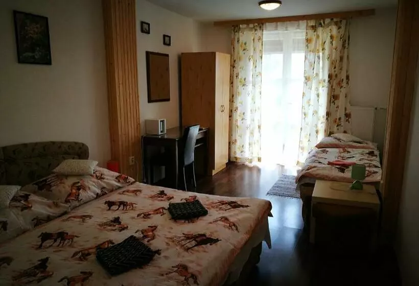 ペンション Penzión Monty Ranch Vysoké Tatry štôla