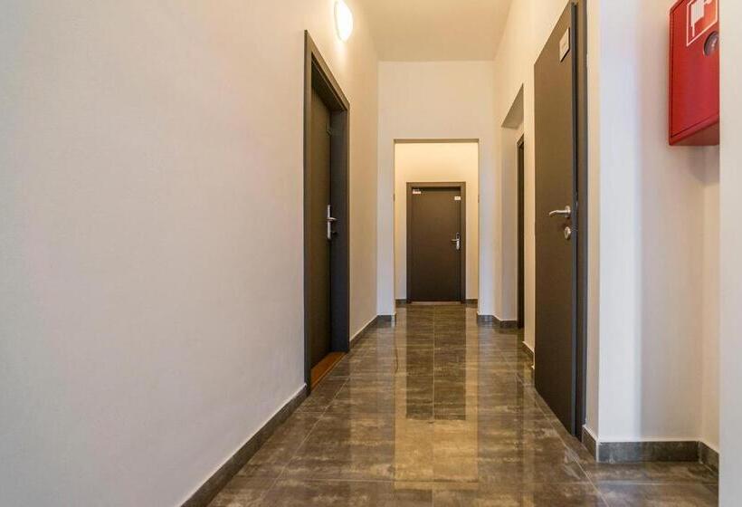 ペンション Contactless Check In Retro Apartments Bosak