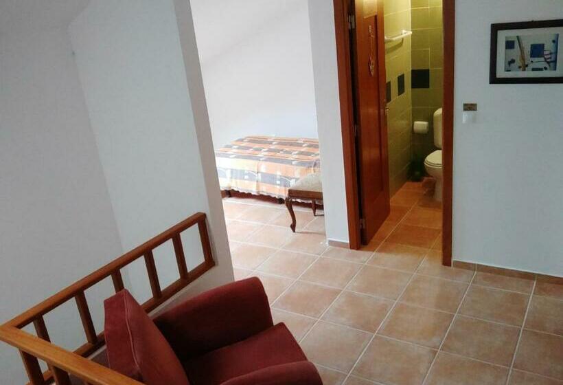 הוסטל Cloud To Chill Surfhouse Baleal