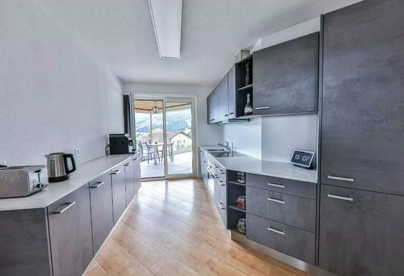 Retkeilymaja Young Backpackers Homestay