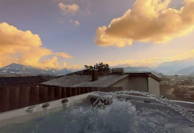 Retkeilymaja Young Backpackers Homestay