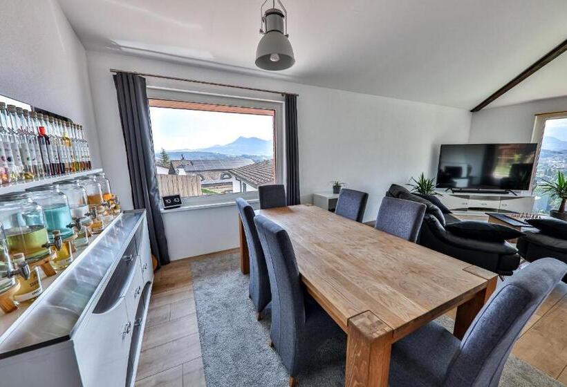 Общежитие Young Backpackers Homestay