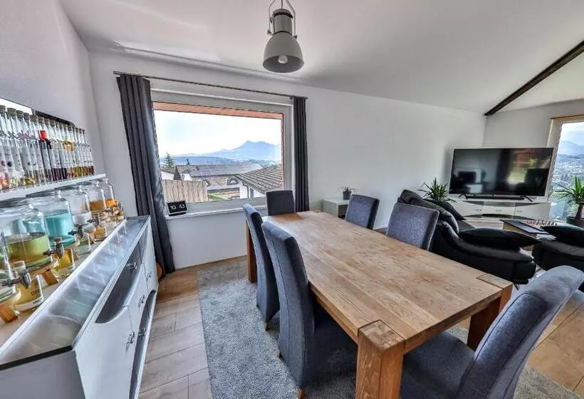 Retkeilymaja Young Backpackers Homestay