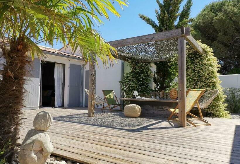 بنسيون Derrière La Plage : Suite, Patio Et Pergola