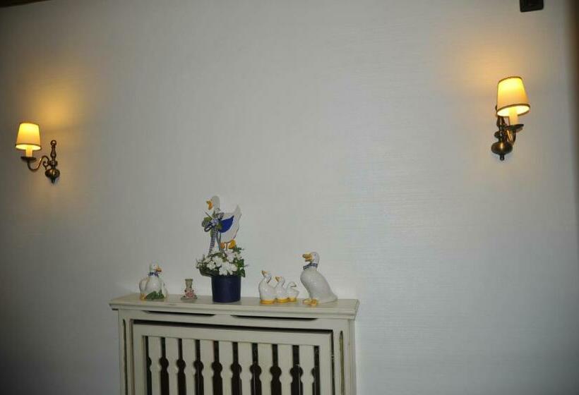 ペンション Zur Herzklinik