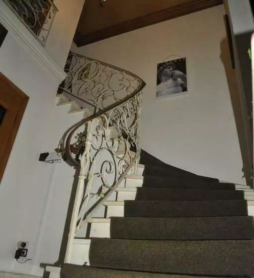 Majatalo Zur Herzklinik