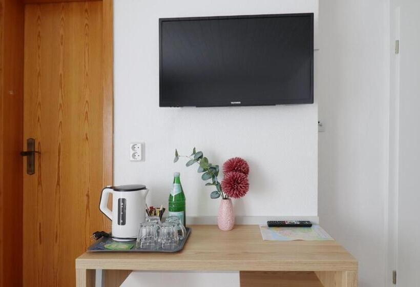 膳宿费 Kleine Möwe