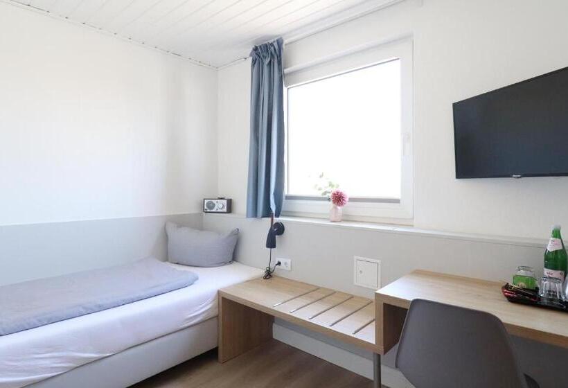 膳宿费 Kleine Möwe