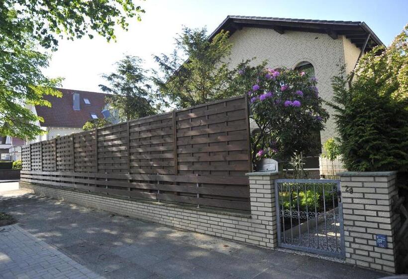 ペンション Zur Herzklinik