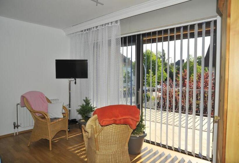 ペンション Zur Herzklinik