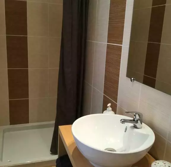 تختخواب و صبحانه Chambre D Hôtes Les Boutons D Or