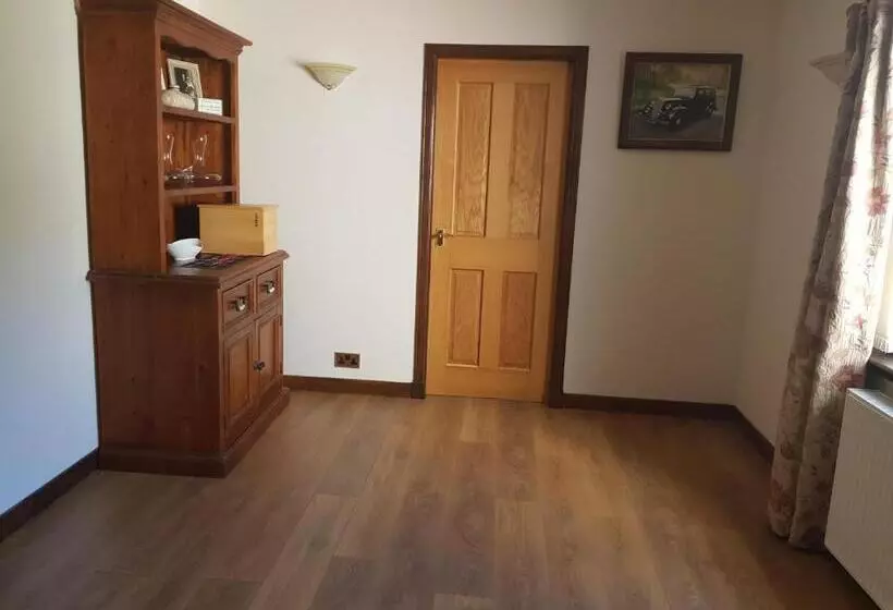 Aamiaismajoitus (B&B) Delny Muir House