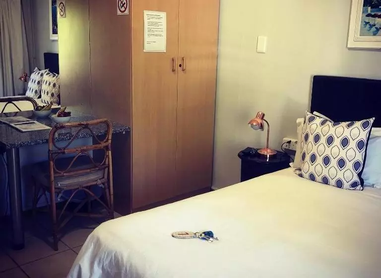 Aamiaismajoitus (B&B) Kliprand Guest House