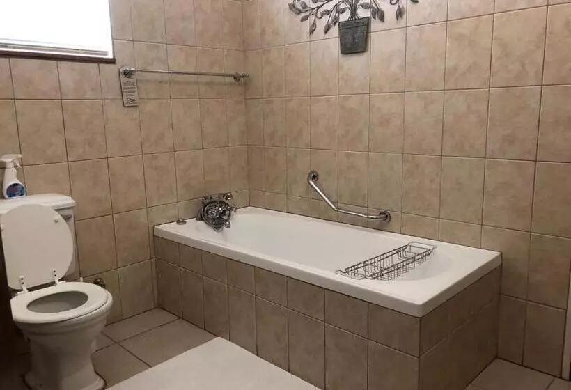 Aamiaismajoitus (B&B) Kliprand Guest House