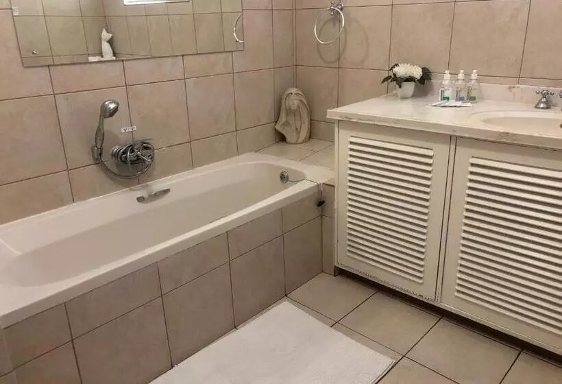 Aamiaismajoitus (B&B) Kliprand Guest House