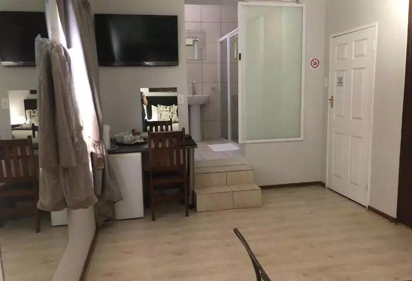 Aamiaismajoitus (B&B) Kliprand Guest House