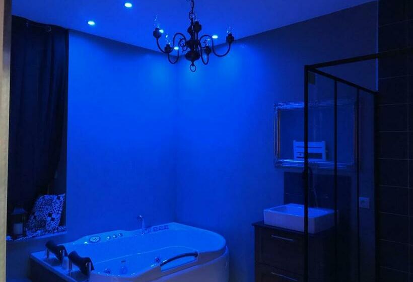 Bed and Breakfast Manoir Aux Trois Charmes