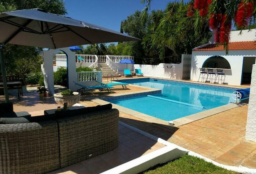 تختخواب و صبحانه Vivenda Balou