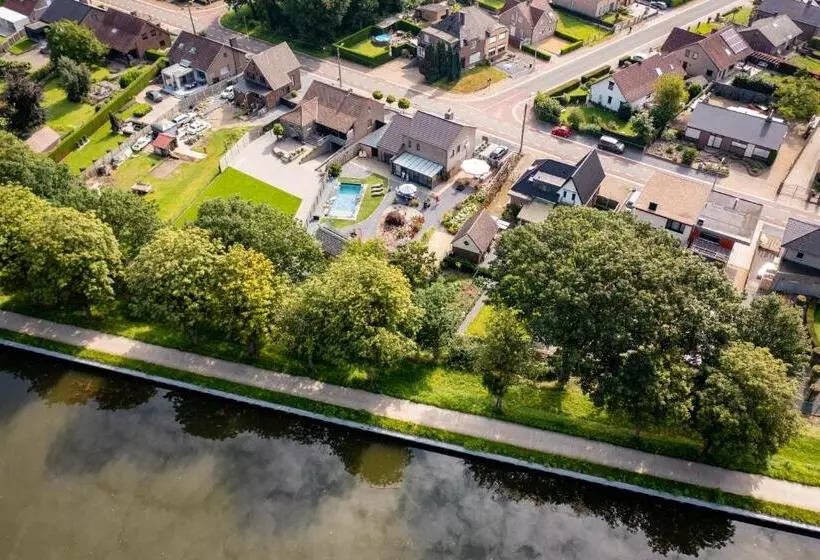 Bed & Breakfast  T Vèèrke