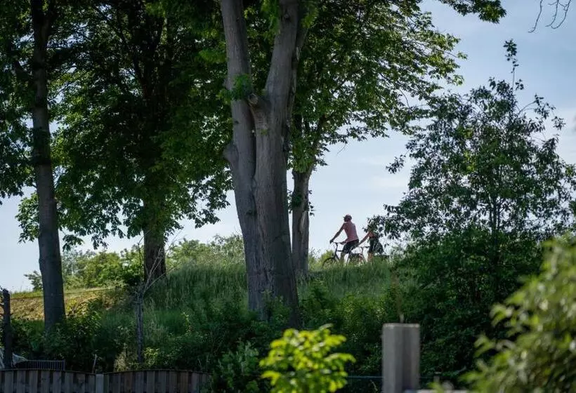 Bed & Breakfast  T Vèèrke