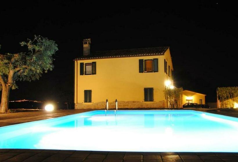 Отель La Tana Del Cinghiale