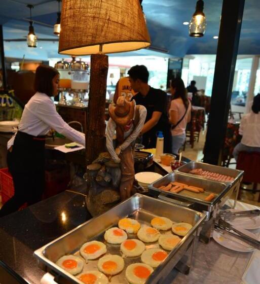 Отель Thong Somboon Club