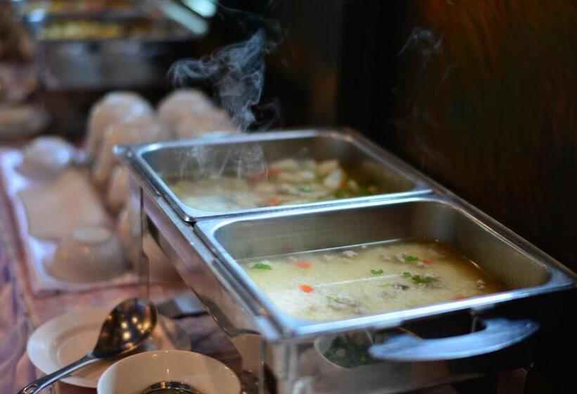 Отель Thong Somboon Club