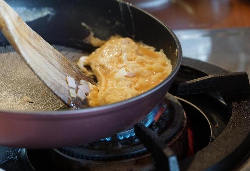 Отель Thong Somboon Club