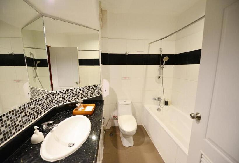 Отель Thong Somboon Club