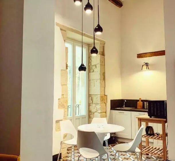 Isabella Di Castiglia Apartments