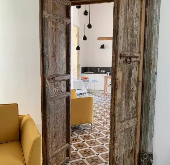 Isabella Di Castiglia Apartments