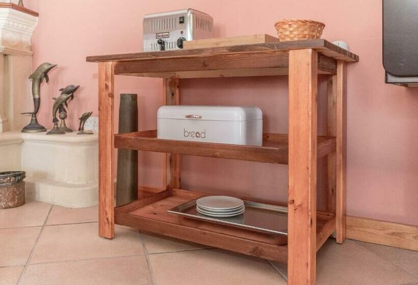 پانسیون Kikka B&b