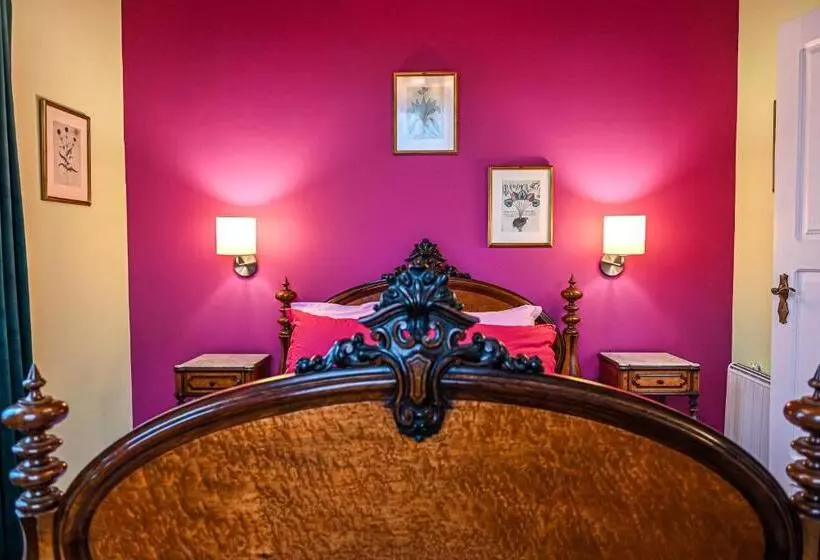 پانسیون Vintage Balcony Guesthouse