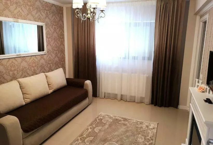 ペンション Yns Rooms