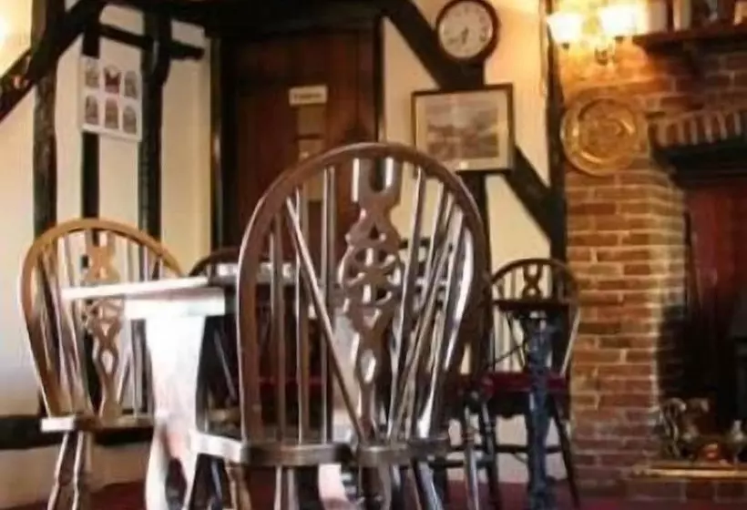 ベッドアンドブレックファースト The Dog Inn