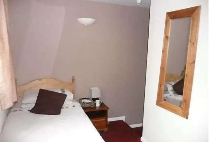 ベッドアンドブレックファースト The Dog Inn