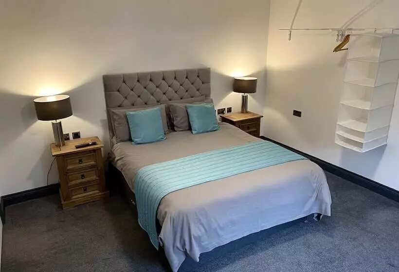 ホテル Cadmore Lodge