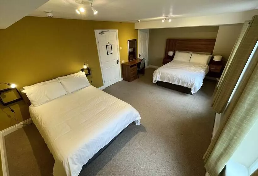 ホテル Cadmore Lodge