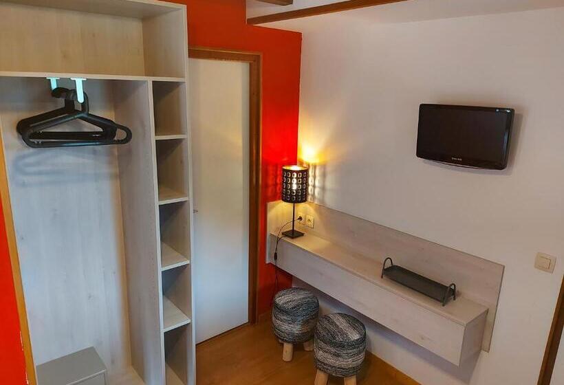 هتل Chalet Du Crey