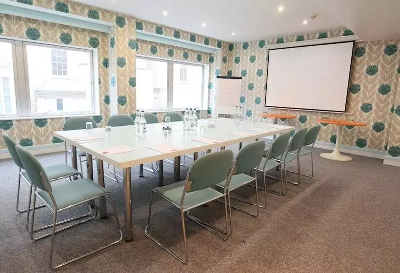 Citrus Hotel Cheltenham By Compass Hospitality