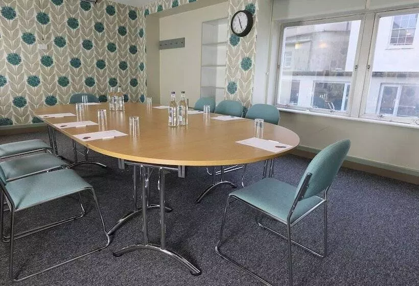 Citrus Hotel Cheltenham By Compass Hospitality