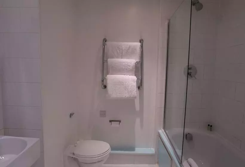 Citrus Hotel Cheltenham By Compass Hospitality