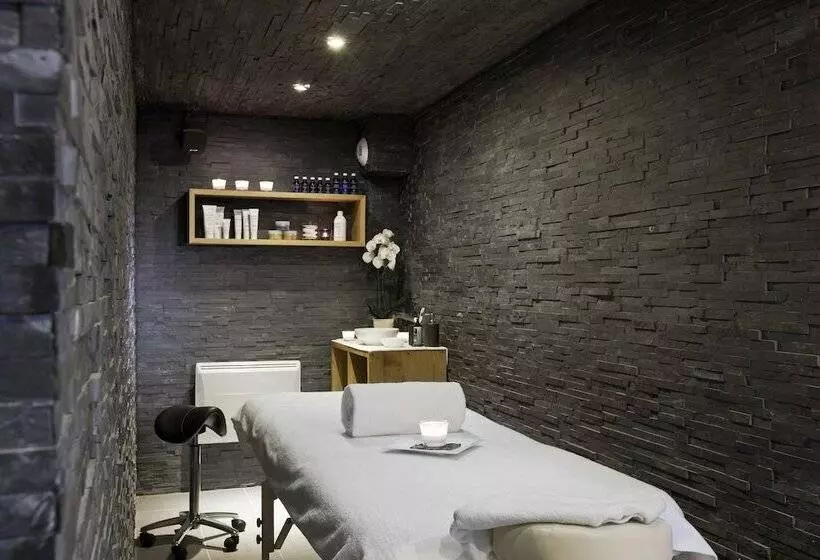 Le Faucigny Hotel De Charme & Spa