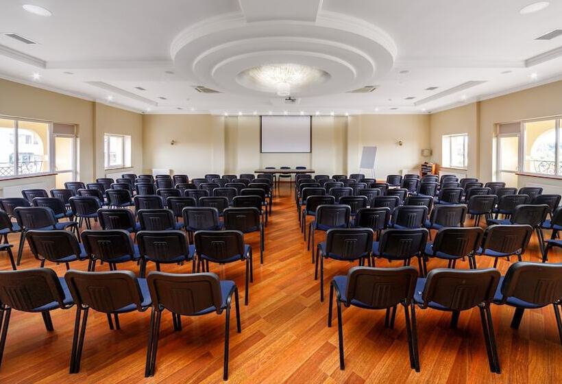 Sonata Hotel & Restaurant готель соната