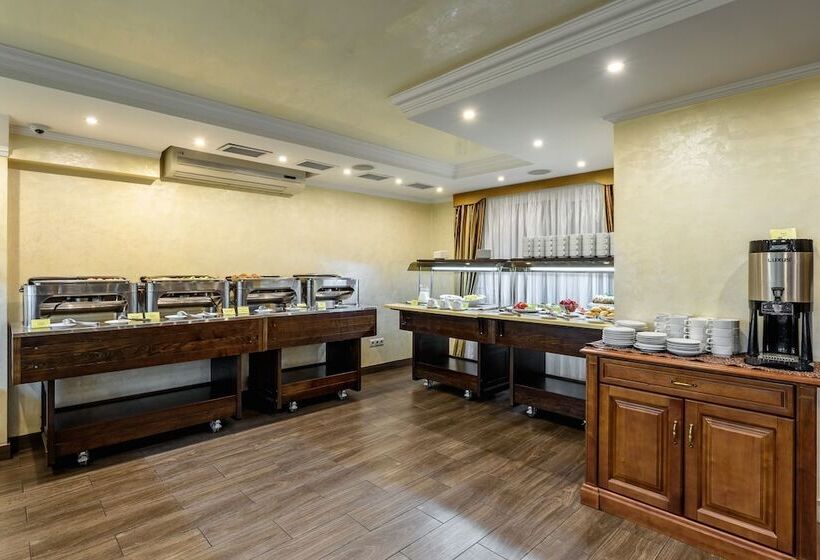 Sonata Hotel & Restaurant готель соната