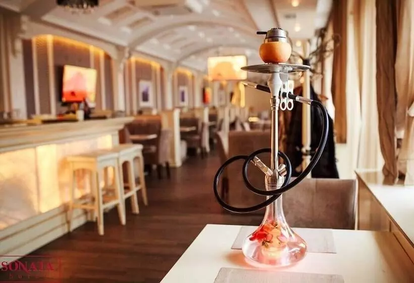 Sonata Hotel & Restaurant готель соната