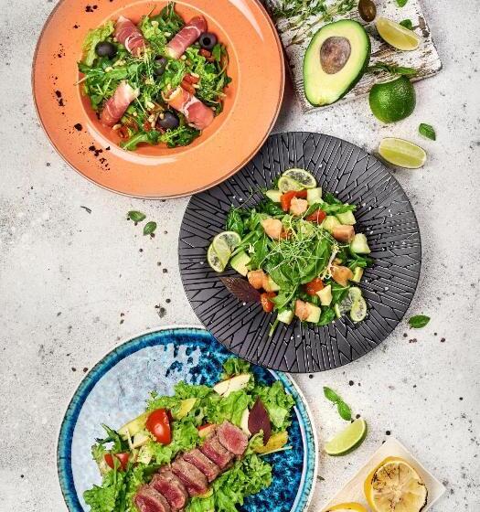 Sonata Hotel & Restaurant готель соната