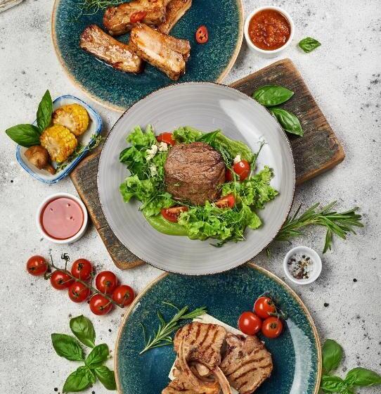 Sonata Hotel & Restaurant готель соната