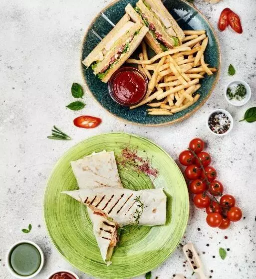 Sonata Hotel & Restaurant готель соната