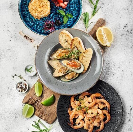 Sonata Hotel & Restaurant готель соната